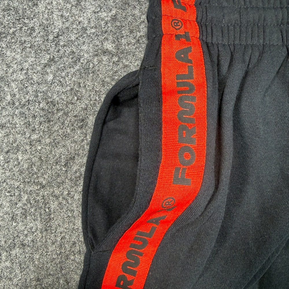 Formula 1 Hybrid Athletic Shorts Mens Medium Black Red Side Tape Athletic - Picture 5 of 10
